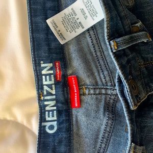 Denizen from Levi’s Modern Bootcut Jeans Size 8